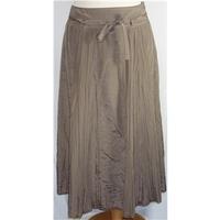 Viyella size 8 taupe skirt