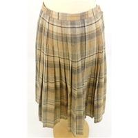 Vintage circa 1980s Size 12 Jaeger Peach and Blue Plaid Checked Pleated Midi Skirt