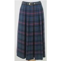 Vintage 80\'s Daks, size 16 navy mix checked wool skirt
