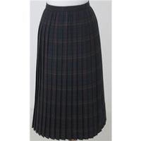 Vintage 80\'s St. Michael, size 18 brown & navy mix pleated wool skirt