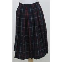Vintage Burberrys size 18 navy mix checked skirt