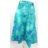 Vintage Travelling Light Size Medium Aqua blue and green Patterned Skirt