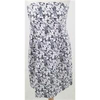 Vila, size L, white patterned strapless dress