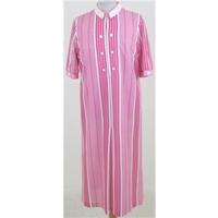 Vintage 70s, size L pink & white striped dress