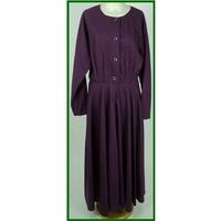 VINTAGE Handmade - Large - Purple - Calf length Dress