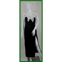 VINTAGE - Zum Zum - Size 10 - Black - Evening dress