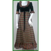 Vintage - Size: 12 - Multi-coloured - Long dress