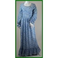 vintage unbrabded size m blue dress