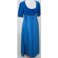 Vintage 70\'s Byroter, size 10 turquoise long dress