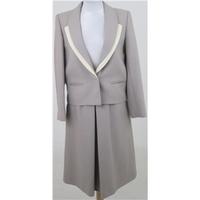 Vintage 80s Mansfield for Harrods Size 10 mushroom -grey skirt suit