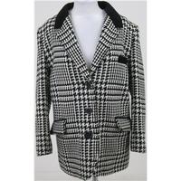 Vintage 80\'s David Barry, size 14 black & white houndstooth wool jacket