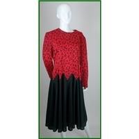 vintage size 18 black red calf length dress