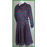 VINTAGE Lazarus of London - Size: 16 - Multi-colored - Belted Calf length dress
