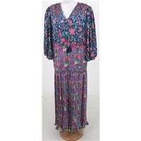 Vintage Diane Fres, size S navy & pink mix floral dress