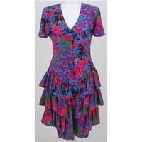 Vintage 80\'s Images Size:10 multi-coloured silk frilled dress