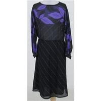 Vintage 80s Shubette Size 12 black & purple bat-wing dress