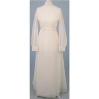 Vintage, size 10 ivory lace wedding dress