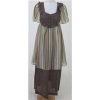 Vintage 80s Marion Donaldson Size:12 brown layered dress