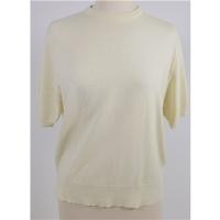 Vintage Burberry 1980s Size 14 High Quality Soft and Luxurious Pure Wool Cream Jumper