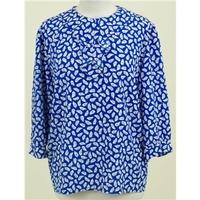 Vintage 1970s Country Casuals Size M Blue and white jabot front top