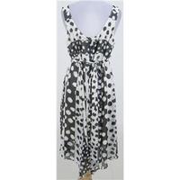 Wallis: Size 14: Black & cream spot summer dress