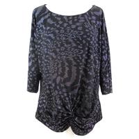 Wallis - Size 16 - Black & Silver - Patterned Blouse with Vented 3/4 Length Sleeves