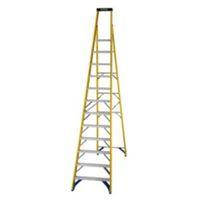 werner 12 tread fibreglass platform stepladder