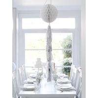 white honeycomb tassel decoration