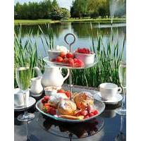 Witney Lakes Afternoon Tea Spa Day