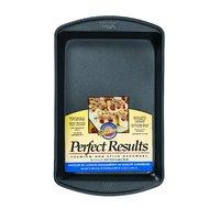 Wilton Perfect Results Oblong Cake Tray 351101