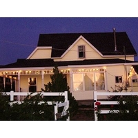 Woodland Farmhouse Inn Bed and B...