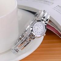Women\'s Fashionable Style Strap Watch Silver Alloy Analog Quartz Bracelet Watch Imitation Diamond Wrist Watches Unique Watches