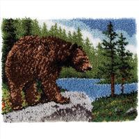 Wonderart Classic Latch Hook Kit 20 x 30 Inch - Grizzly Bear 343910