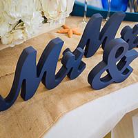 Wooden MR MRS wedding supplies Wooden furnishing articles in English letters Wedding photography props