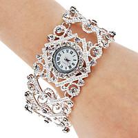 Women\'s Alloy Analog Quartz Bracelet Watch (Silver) Cool Watches Unique Watches