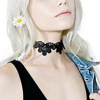 Women Fashion Personality Black White Lace Short Necklace Hollow Flower Pattern Lace Choker Gift 1pc