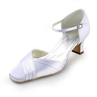 Women\'s Shoes Silk Flat Heel Heels / Round Toe Heels Wedding / Party Evening / Dress White