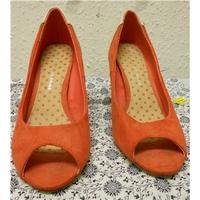 womans shoes dorothy perkins size 5 beige peep toe shoes