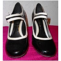 womens shoes new look size 5 black heeled shoes