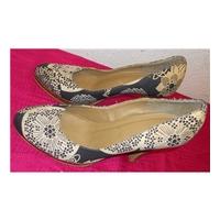 womens shoes new look size 6 brown heeled shoes