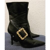 womens boots nine west size 8 black boots