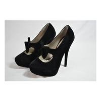 womens high heeled shoes deep 7 size 3 black heeled shoes
