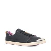 womens walled low casual shoe