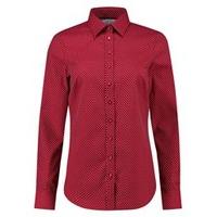 Women\'s Red & White Dobby Weave Semi-Fitted Shirt - Single Cuff