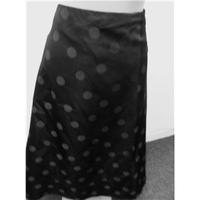 Women\'s skirt Laura Ashley - Size: 14 - Black -A-Lined Calf length skirt