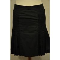 Women\'s short skirt. Ted Baker - Size: L - Black - Pleated skirt