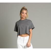 womens cropped script logo t shirt