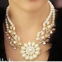 Women\'s Power Necklace Statement Necklaces Pearl Flower Pearl Vintage Fashion Statement Jewelry Gold Ivory Jewelry ForWedding Party Gift