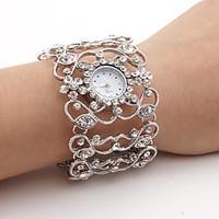 Women\'s Diamond Style Bracelet Wrist Watch (Silver) Cool Watches Unique Watches Fashion Watch Strap Watch