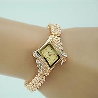Women\'s Dress Watch Fashion Watch Bracelet Watch Imitation Diamond Quartz Alloy Band Charm Elegant Gold Strap Watch